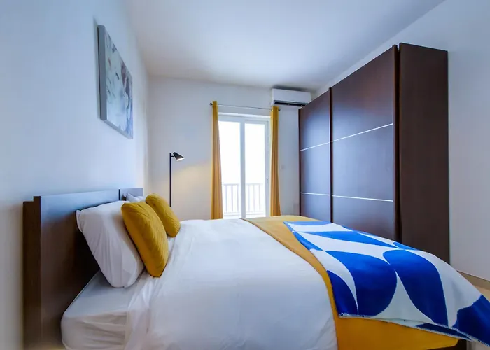 Prime Location, Modern Apartment In St Julian\'S, Paceville, Apt 8 By Vaganza